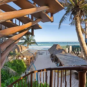 4* Hotell Playa Canek Beachfront Eco